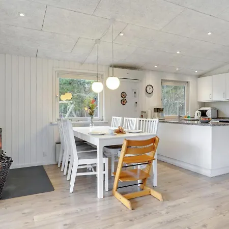 Holiday home Mikaela - 1km From The Sea In Western Jutland By Interhome